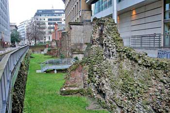 London wall Noble Street London EC2 350