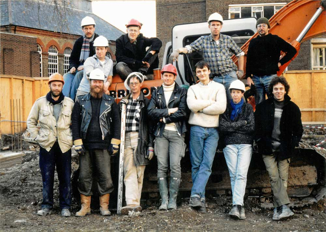 DGLA Charterhouse 1990 photo of excavation team